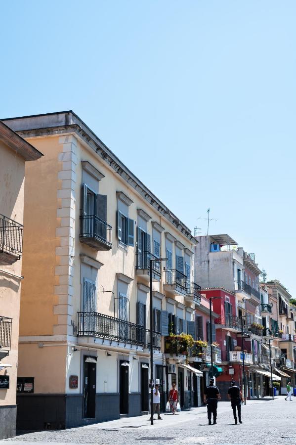 Bed and Breakfast Centro Storico Bed E Breakfast Pozzuoli Exterior foto